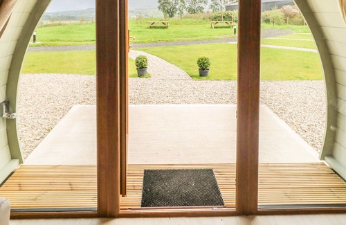 Armoy Cottage | POD 2, romantic, with hot tub in Ballycastle