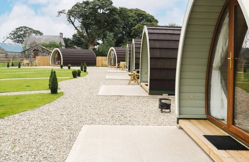 Armoy Cottage | POD 4, romantic, with a garden in Ballycastle