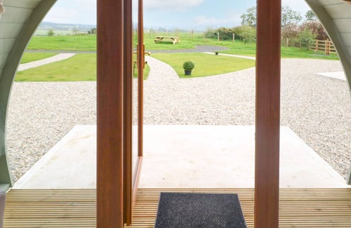 Armoy Cottage | POD 4, romantic, with a garden in Ballycastle
