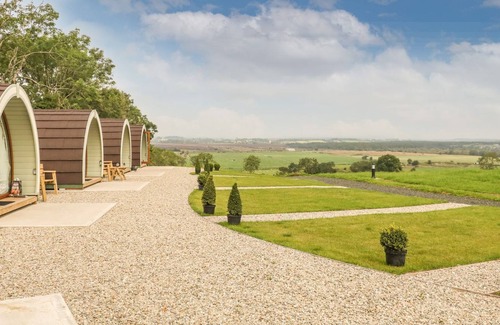 Armoy Cottage | POD 5, romantic, with a garden in Ballycastle