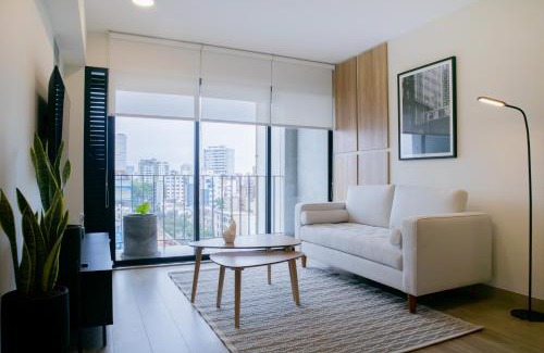 Santa Cruz Apartment | Pod by Wynwood House