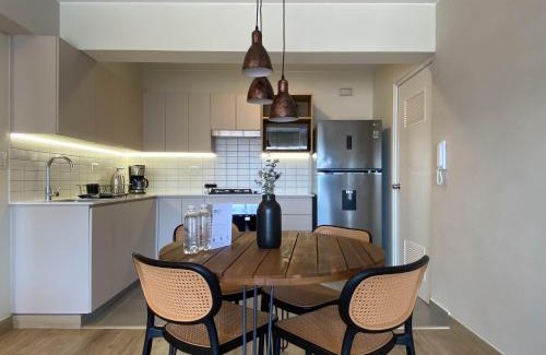 Santa Cruz Apartment | Pod by Wynwood House