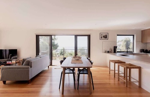 Eaglehawk Neck House | Pod House at Pirates Bay