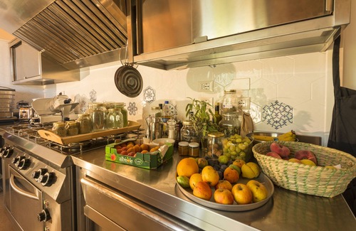 Castellina in Chianti Villa | Podere La Valle 9BR, 16-20 Guests Retreats & Family In Restored Farm Spa & Pool