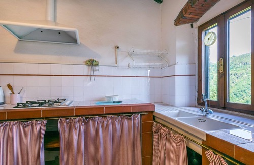 Pescia Apartment | Podere Villa/Apt. Mezzo by Interhome