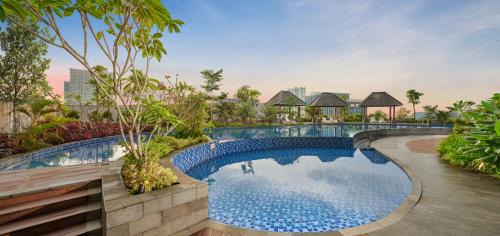 Kesawan Apartment | Podomoro Exclusive Pool View Apartment-5th Floor-Min 2N