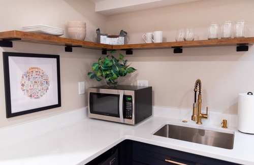 Canton Apartment | Poe's Pad in Canton Quarters