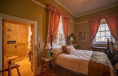 Stanley House | Poet's Cottage