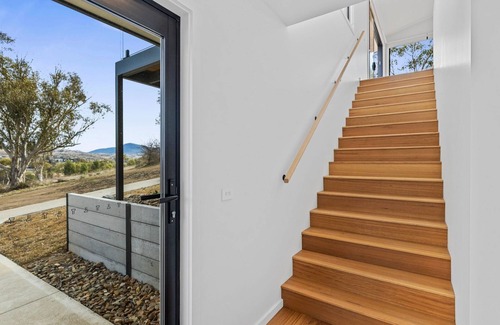 East Jindabyne House | Poets Den - Holiday Home