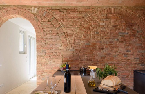 Bollano Villa | POGGIO AL SOLE - Five Bedroom Villa, Sleeps 10
