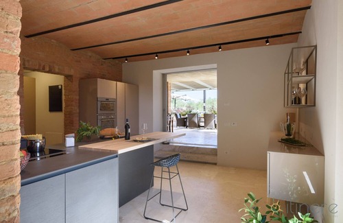 Bollano Villa | POGGIO AL SOLE - Five Bedroom Villa, Sleeps 10