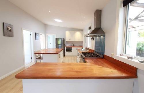 Pohara House | Pohara Valley Retreat - Modern & Relaxing Stay