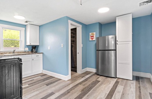 Narragansett House | Point Judith Cottage near Scarborough Beach