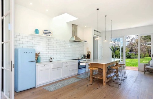 Point Leo Villa | Point Leo Luxury Beach House - Point Leo