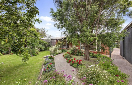Point Lonsdale House | Point Lonnie Gem