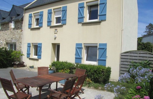 Saint-Pabu House | Pointe Brittany, seaside, cottage labeled 2 to 5 people, 3 keys