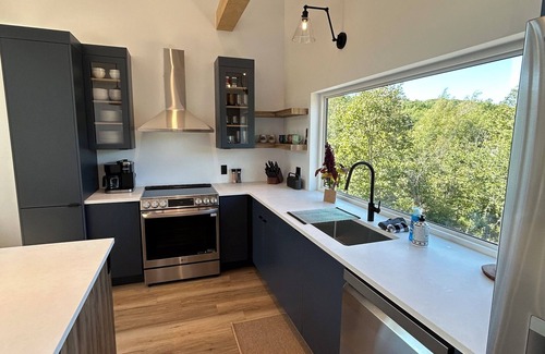 Wentworth Ski Chalet | Pointer Creek Chalet; Across the Street from Ski Wentworth; with a Hot Tub
