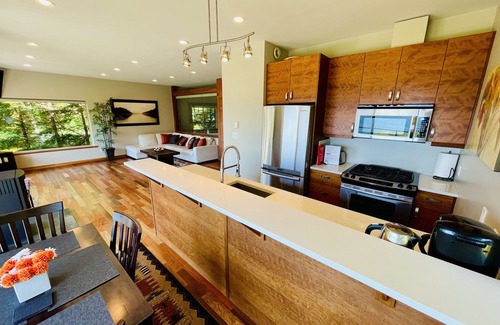 Otter Point Resort | Points West Oceanfront Resort 3 bedroom Ocean Point Beach House