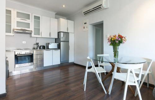 Cape Town City Centre Apartment | Polana Court 12 by CTHA
