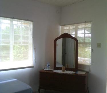 Port Antonio House | Polish Princess Guest House