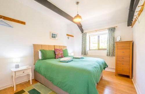 Boscastle House | Polrunny Farm Elderberry Cottage with sea view