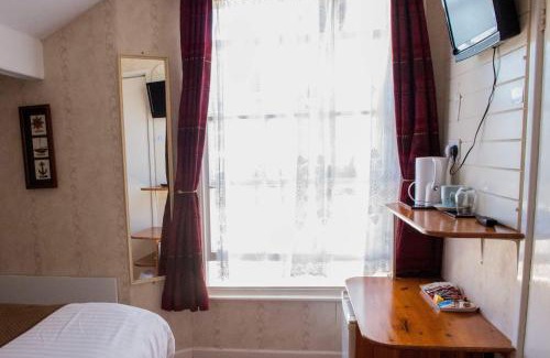 Maenporth House | Poltair Guest House