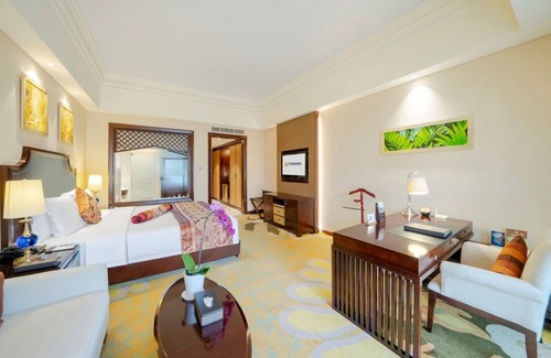 Yunyan District Hotel | Poly International Hot Spring Hotel