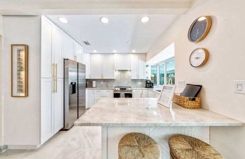 Cypress Lakes House | Pompano Sunset Oasis - 4 Bedroom Retreat