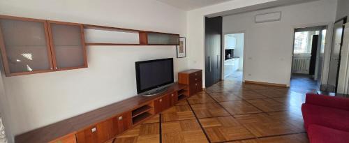 Bicocca Apartment | Ponale 52 bright studio