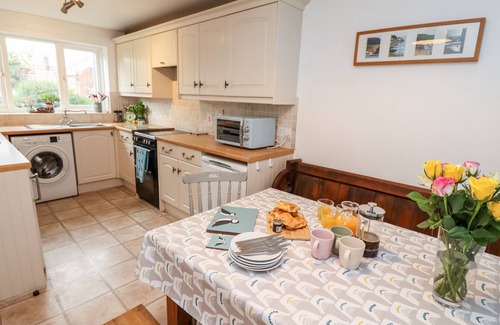 Hinderwell Cottage | POND FARM VIEW, family friendly, with open fire in Hinderwell