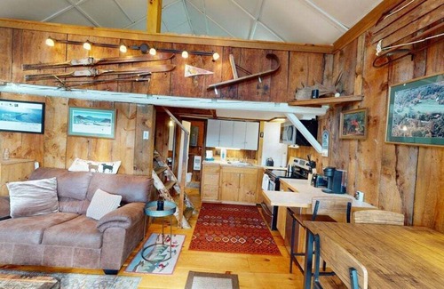Chittenden Cabin | Pond View Cabin-Rustic 2 Bedroom-Sleeps 4