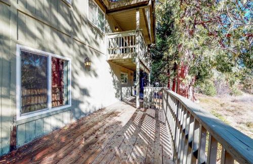 Sierra Cedars House | Pond View Lodge