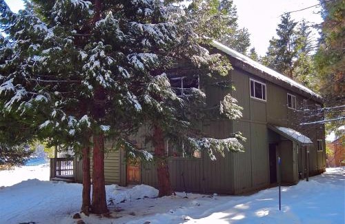 Sierra Cedars House | Pond View Lodge