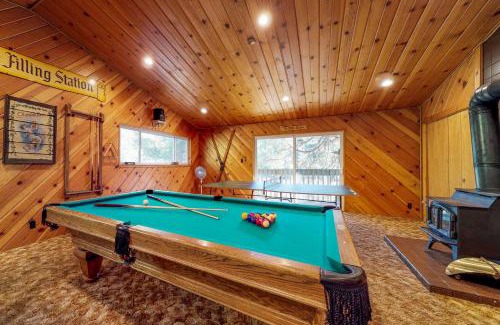 Sierra Cedars House | Pond View Lodge