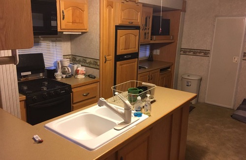 Hutchinson House | Pondarosa Camper of Pondarosa Inn Water Park