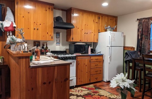 Twain Harte Cabin | Ponderosa Paradise, GORGEOUS Studio W/Private Entrance, Walk To Town