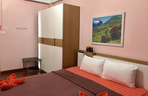 Nai Mueang Hotel | Ponlaan Apartment