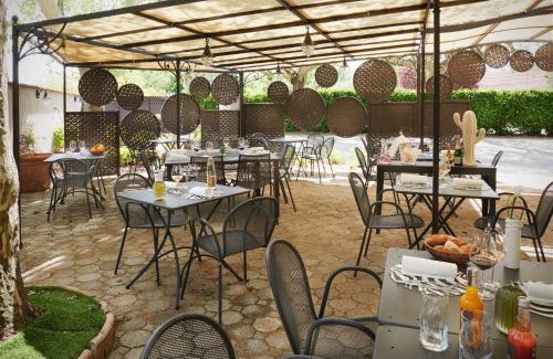 Marges Hotel | Pont du Chalon Hôtel and Restaurant