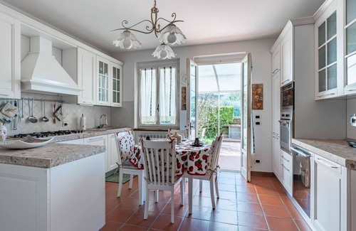 Nozanno Villa | Ponte a Moriano Villa with Private Parking&Garden!
