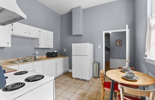 Mid-City Apartment | POOL! 2bd shotgun w/incredible outdoor space!