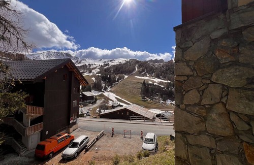 Plagne 1800 Apartment | Pool apartment, sauna, skis