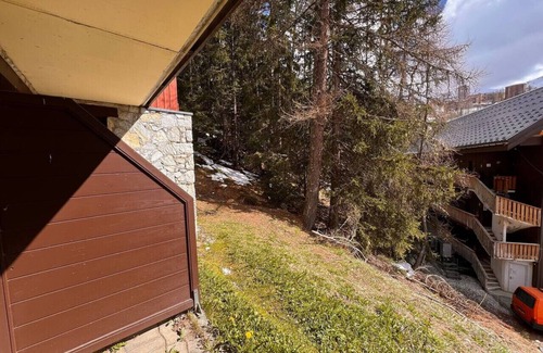Plagne 1800 Apartment | Pool apartment, sauna, skis