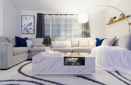 Santa Ana House | Pool + Arcade Cozy Home. Minutes to Disneyland