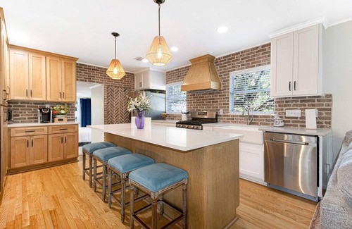 Historic District House | Pool, bbq & large backyard in charming downtown. Pet Friendly!