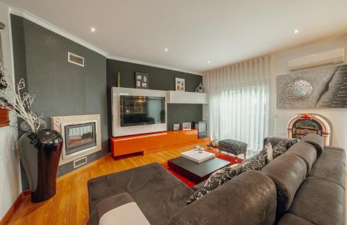 Valongo Villa | Pool & Cinema Villa by Vacationy