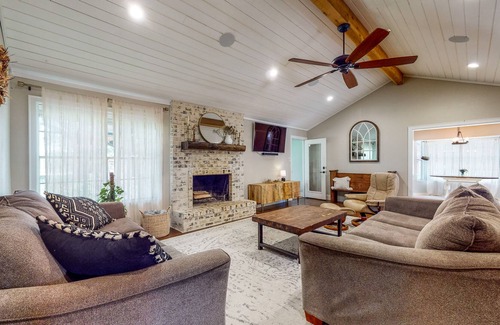 Tomball House | Pool, Fireplace, pool table, Hot Tub, & W/D