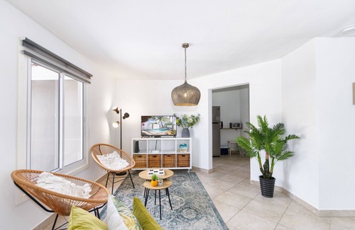 Washington House | Pool * FREE BBQ * near Palm Beach