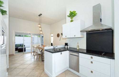 Washington House | Pool * FREE BBQ * near Palm Beach