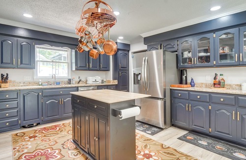 Westover House | Pool & Game Room: Family Retreat in Fayetteville