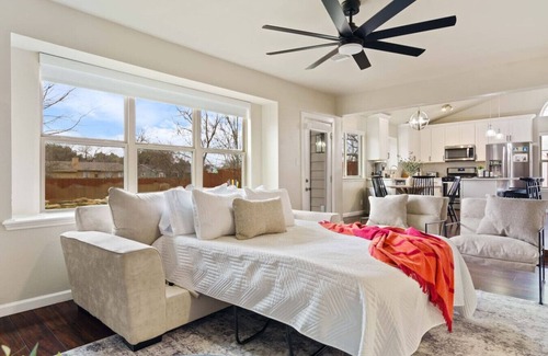 Cedar Park Apartment | Pool,Games & Chill Vibes. Epic Stay!